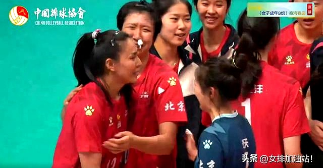 勇士刷新世界纪录，中国女排教练激动落泪！